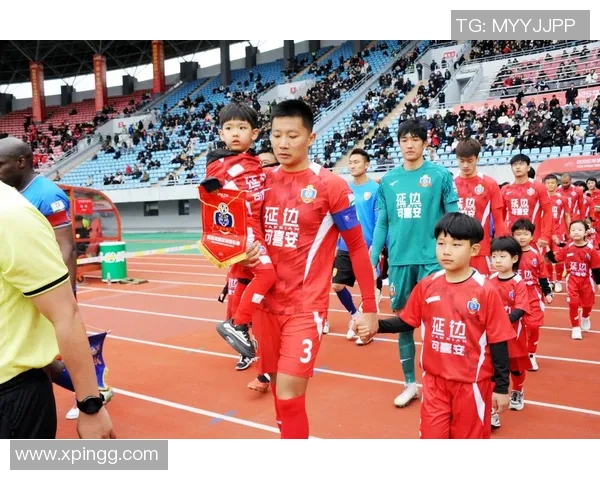 如何在观看比赛时有效避免足球画面干扰提升观赛体验的方法与技巧